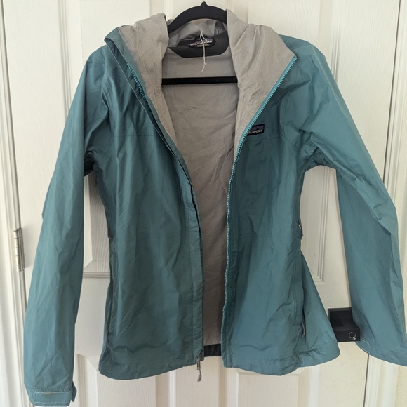 Patagonia Torrrent Shell - Picture 2 of 4